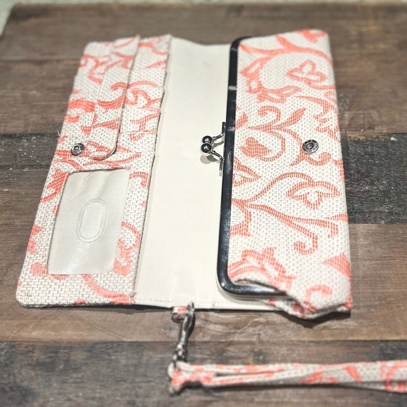 Poppie Jones Fabric wristlet Clutch Orange Cream Floral Removable Strap. - Picture 3 of 7